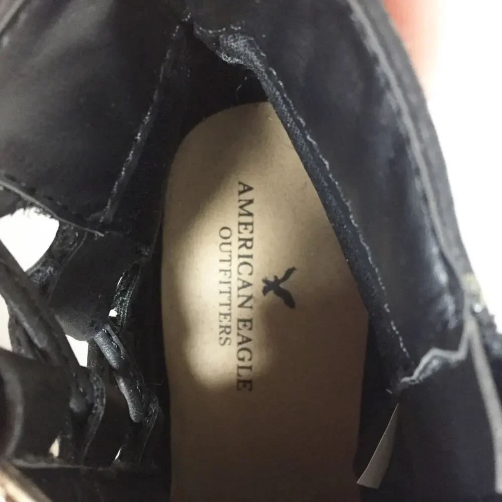 American Eagle Black Strappy Cutout Ankle booties Sz 6